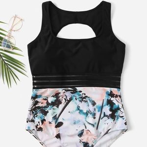 BRAND NEW women’s one piece bathing suit